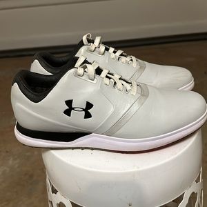 Under Armour Spikeless golf shoes